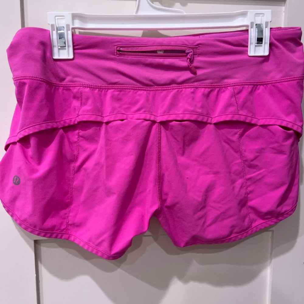 Speed Up Lululemon Shorts Low Rise - Picture 2 of 4